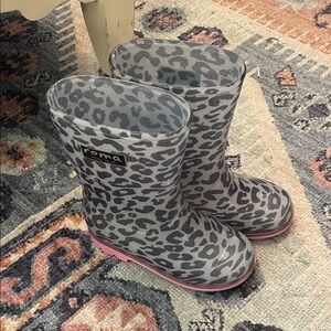 Roma Gray Leopard Print Boots with Pink Sole